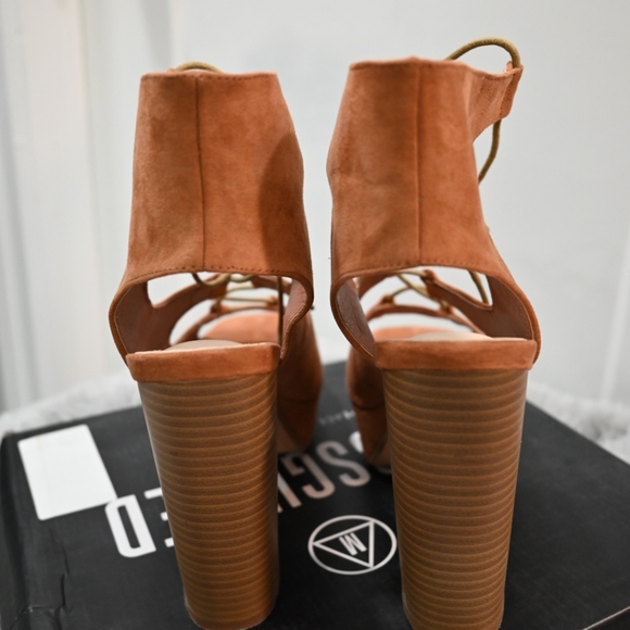 Misguided camel tone Platform sandals - Picture 1 of 4